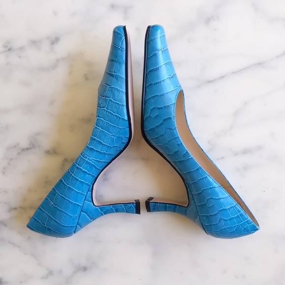 NWT. Karen Scott Leather Upper Turquoise Crocodile Pump with 3" heels. - Picture 2 of 7